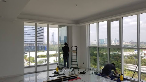 Phim chống nắng cho nhà chung cư, Dán kính chống nắng cho nhà chung cư
