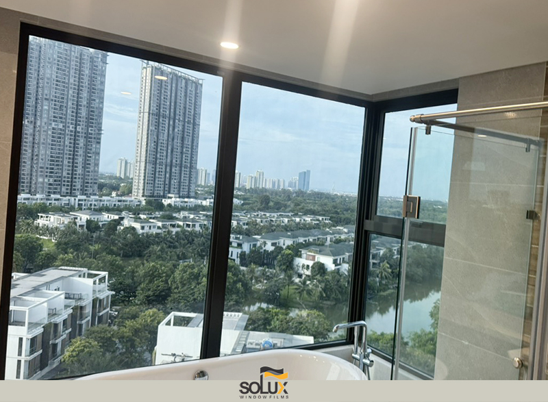 Dán phim cách nhiệt cửa kính, chống nắng nóng vách kính 2 Phim cách nhiệt cửa kính, phim chống nắng cửa kính